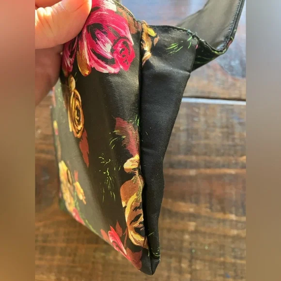 👜 Vintage Lennox Floral Clutch Bag | Black Rose Print Envelope Purse - Picture 12 of 12